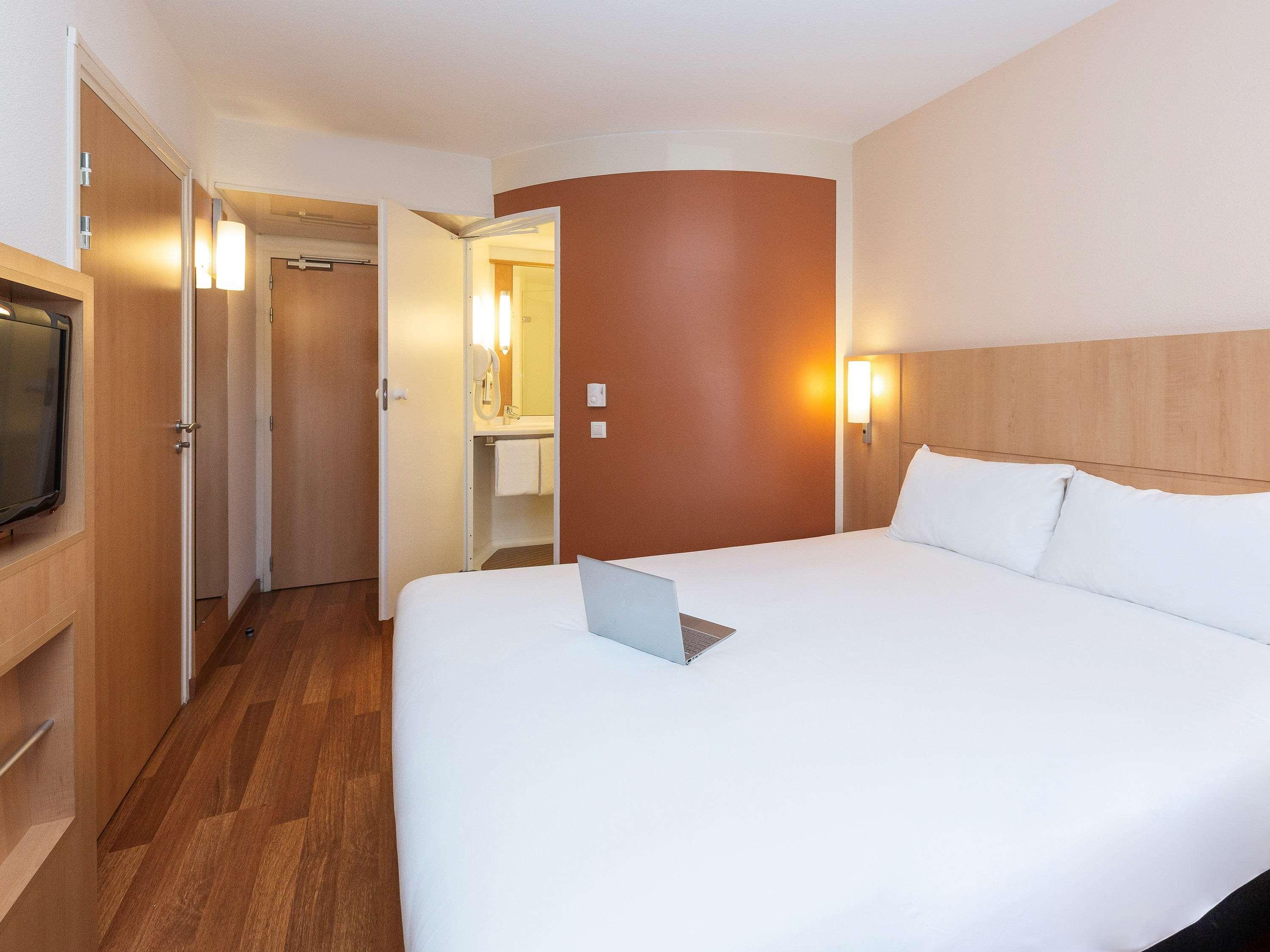 Hotel Ibis Lyon Est Chaponnay Zewnętrze zdjęcie