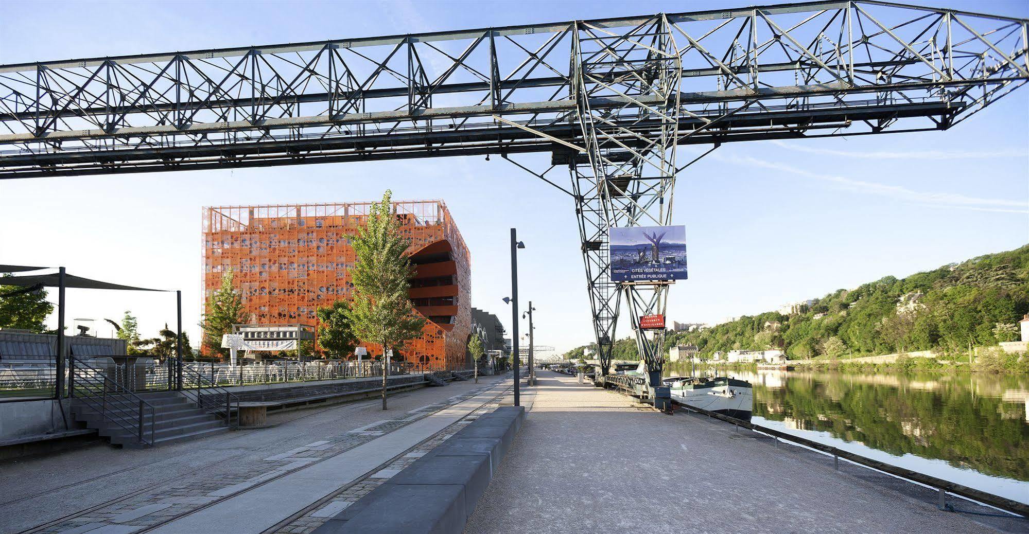 Hotel Ibis Lyon Est Chaponnay Zewnętrze zdjęcie